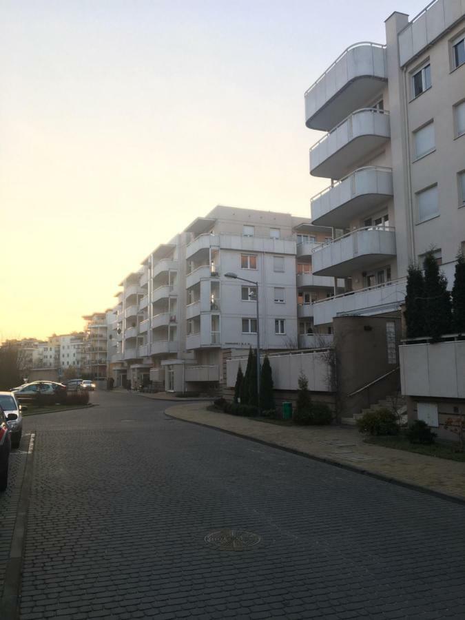 Apartament F&J Torun Luaran gambar